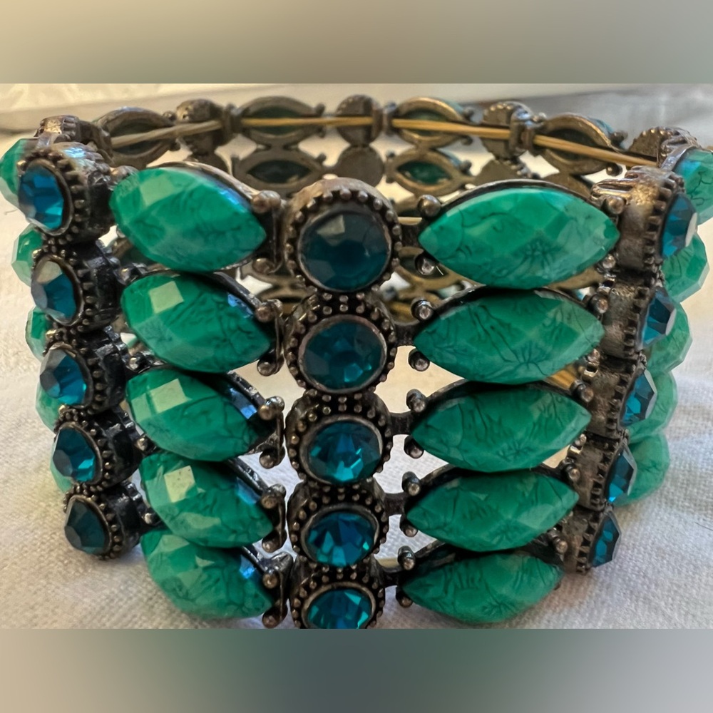 Faux Faceted Turquoise & Green Crystal Beaded Wide Stretch Boho Bracelet